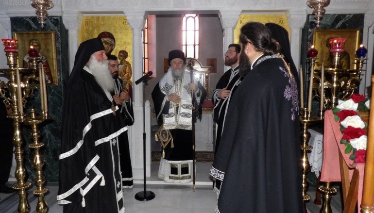Προηγιασμένη Θ. Λειτουργία και κουρά μοναχής από το Μητροπολίτη Κορίνθου