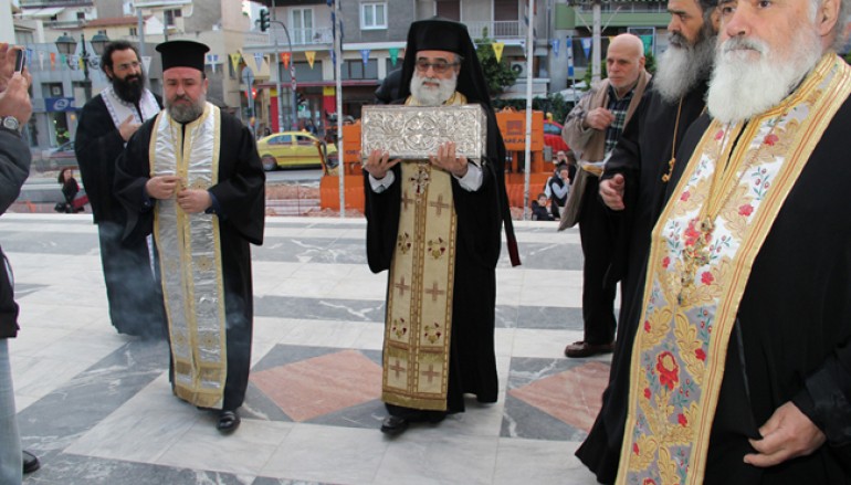 Λείψανο του Ευαγγελιστή Λουκά υποδέχθηκε ο Πειραιάς (ΦΩΤΟ – ΒΙΝΤΕΟ)