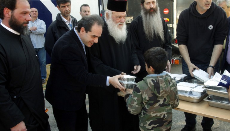 «Η Εκκλησία στην πρώτη γραμμή της βοήθειας σε προσφύγες» της Χαράς Καλημέρη