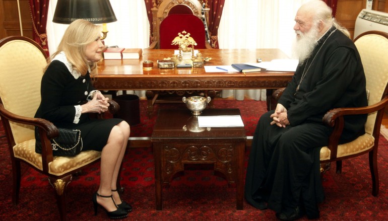 Στον Αρχιεπίσκοπο Ιερώνυμο η Μαριάννα Βαρδινογιάννη (ΦΩΤΟ)