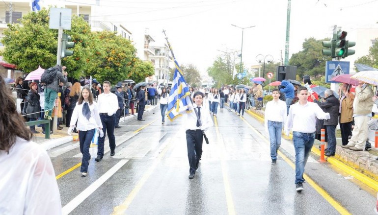 «Περήφανα Ελληνόπουλα απόγονοι ηρώων» του Αρχιμ. Σεραφείμ Δημητρίου