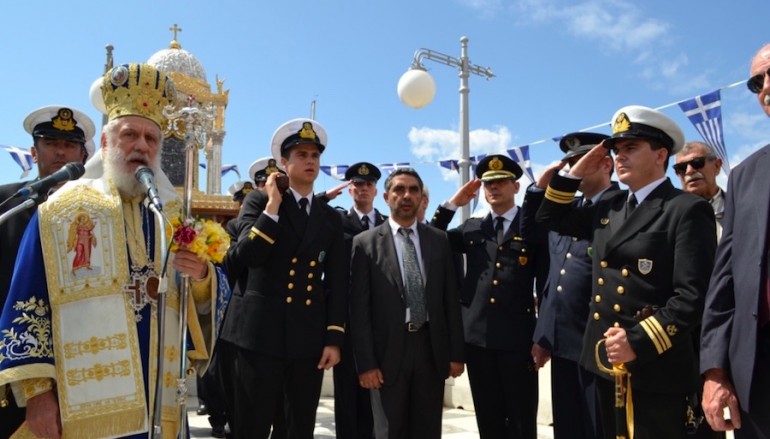 Μήνυμα χαράς και ελπίδας από την Παναγία της Τήνου (ΦΩΤΟ)