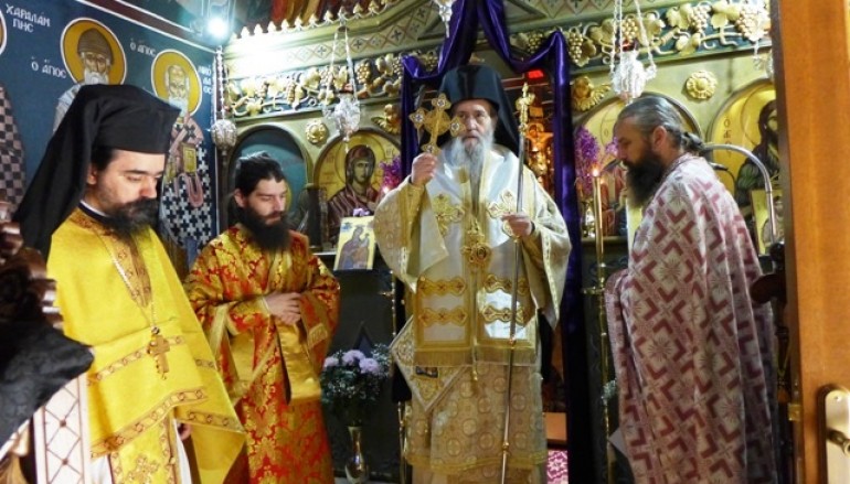 Ἀρχιερατική Θ. Λειτουργία στό Ἡσυχαστήριο τῆς Γοργοεπηκόου Ναυπάκτου (ΦΩΤΟ)