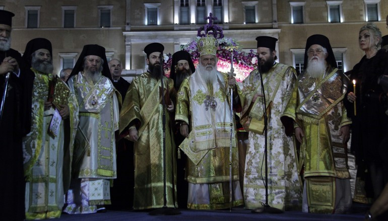 Αρχιεπίσκοπος: «Το Πάσχα ας γίνει μία έξοδος από το φόβο και την απόγνωση» (ΦΩΤΟ)