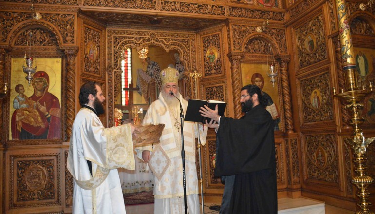 Η Πρώτη Ανάσταση στην Ι. Μονή Μεταμορφώσεως Σωτήρος Χορτιάτη (ΦΩΤΟ-ΒΙΝΤΕΟ)