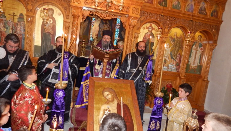 Ἡ Ἀκολουθία τοῦ Νυμφίου στόν Ι. Ναό Τιμίου Σταυροῦ Κάτω Ἀχαΐας (ΦΩΤΟ)