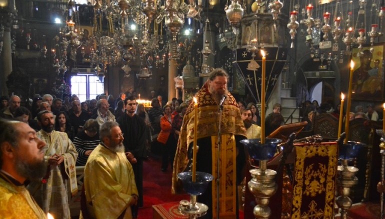 Η Ακολουθία της Γ’ στάσης των Χαιρετισμών στην Τήνο (ΦΩΤΟ)