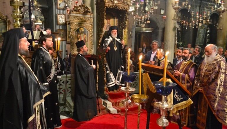 Η Ακολουθία του Νυμφίου στη νήσο Τήνο (ΦΩΤΟ)