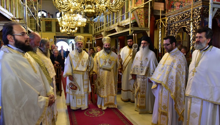 Αρχιερατικό Συλλείτουργο στον Ι. Ναό Αγ. Γεωργίου Σοχού (ΦΩΤΟ)