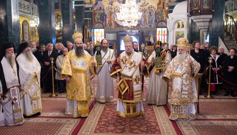Αρχιερατικό Συλλείτουργο στην Ι. Μ. Βεροίας και χειροτονία Πρεσβυτέρου (ΦΩΤΟ)