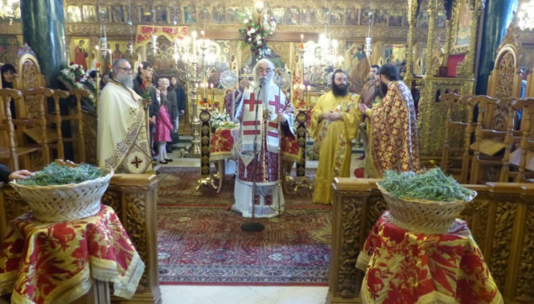 Κυριακή της Σταυροπροσκυνήσεως στην Ιερά Μητρόπολη Καστορίας (ΦΩΤΟ)