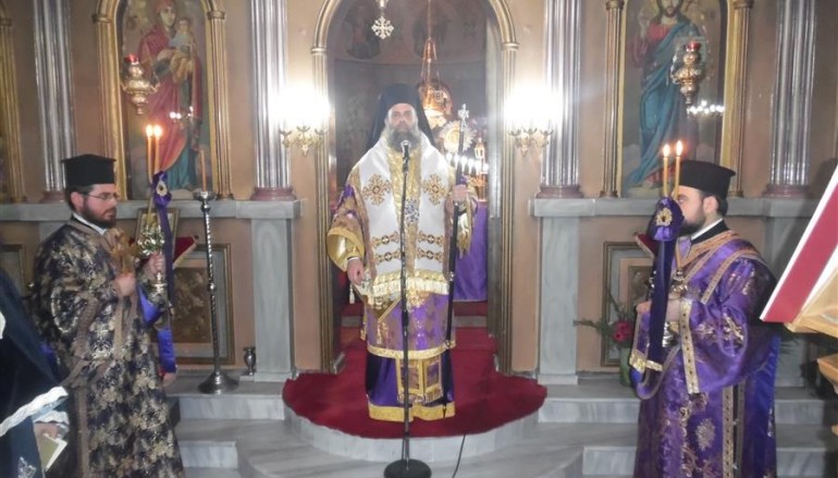 Προηγιασμένη Θ. Λειτουργία από τον Μητροπολίτη Θεσσαλιώτιδος (ΦΩΤΟ)