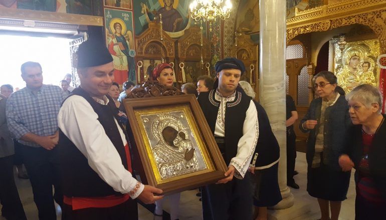 Η εικόνα της Παναγίας Κοσμοσώτειρας στο Βόλο (ΦΩΤΟ)