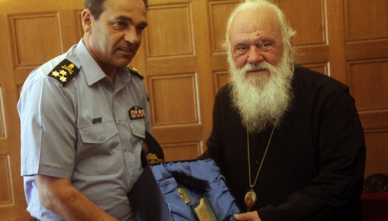 Ο Αρχηγός του Πυροσβεστικού Σώματος στον Αρχιεπίσκοπο (ΦΩΤΟ)