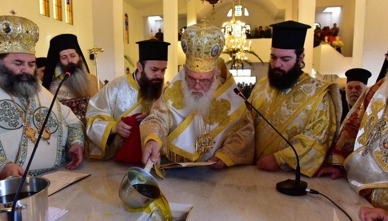 Εγκαίνια Ι. Ναού του Οσίου Πορφυρίου από τον Αρχιεπίσκοπο Ιερώνυμο (ΦΩΤΟ)