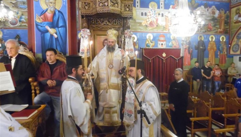 Αγρυπνία στα Φάρσαλα για τους μαθητές από τον Μητροπολίτη Θεσσαλιώτιδος (ΦΩΤΟ)