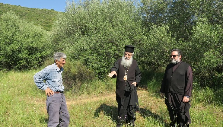 Στη Μακρακώμη ο Μητροπολίτης Φθιώτιδος για το Ναό του Οσίου Παΐσίου (ΦΩΤΟ)