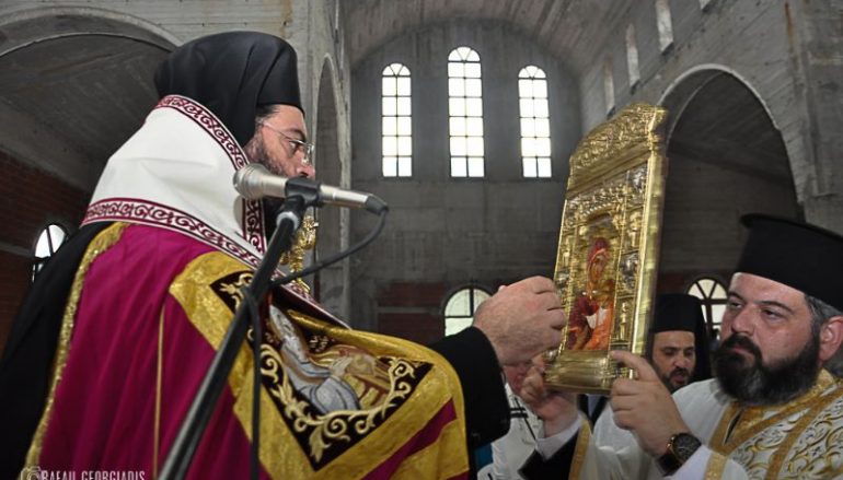 Εσπερινός του Αγίου Ευγενίου του Τραπεζουντίου στην Ι. Μ. Μαρωνείας (ΦΩΤΟ)