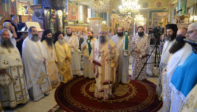 Ἡ ἱερά Πανήγυρις τῆς Ἁγίας Τριάδος στόν ὁμώνυμο Ναό τῶν Πατρῶν (ΦΩΤΟ)