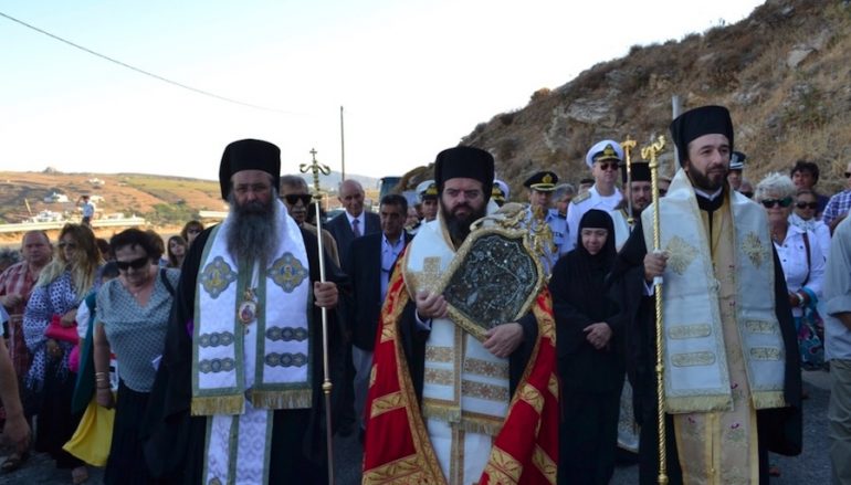 Μαρωνείας Παντελεήμων: «Η Παναγία της Τήνου είναι η Παναγία της Ελλάδος» (ΦΩΤΟ)