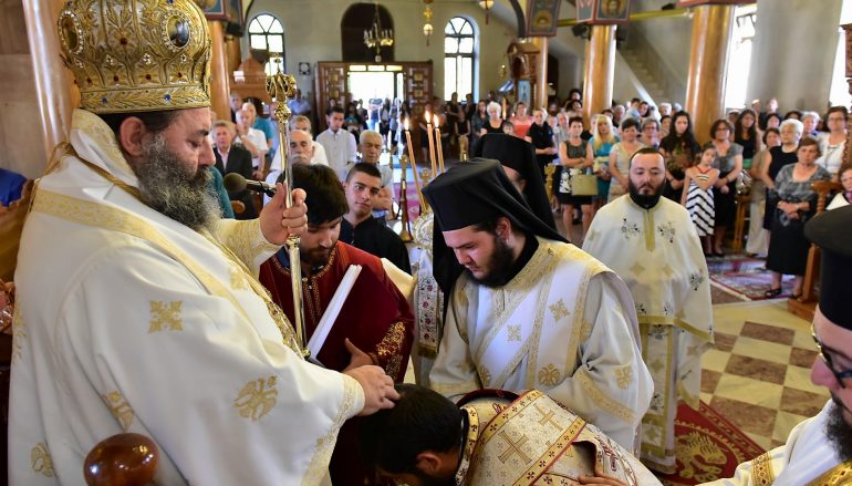 Χειροτονία Διακόνου από τον Μητροπολίτη Λαγκαδά (ΦΩΤΟ)