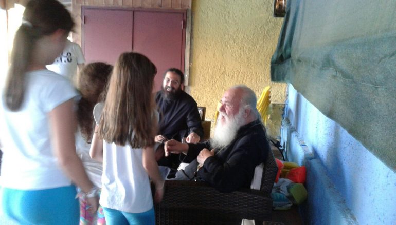 Επίσκεψη του Αρχιεπισκόπου Ιερωνύμου στις Κατασκηνώσεις της Αρχιεπισκοπής (ΦΩΤΟ)