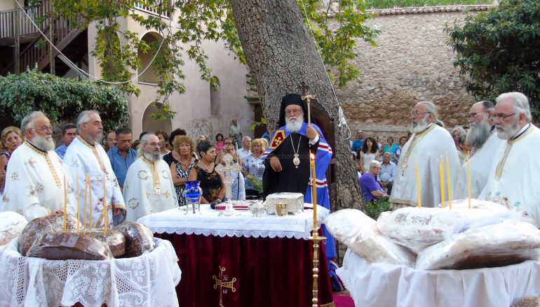 Εσπερινός της Μεταμορφώσεως στην Ι. Μονή Λουκούς Κυνουρίας (ΦΩΤΟ)