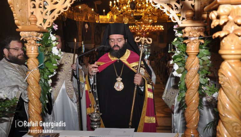 Ο επιτάφιος της Θεοτόκου στην Ι. Μ. Μαρωνείας (ΦΩΤΟ)