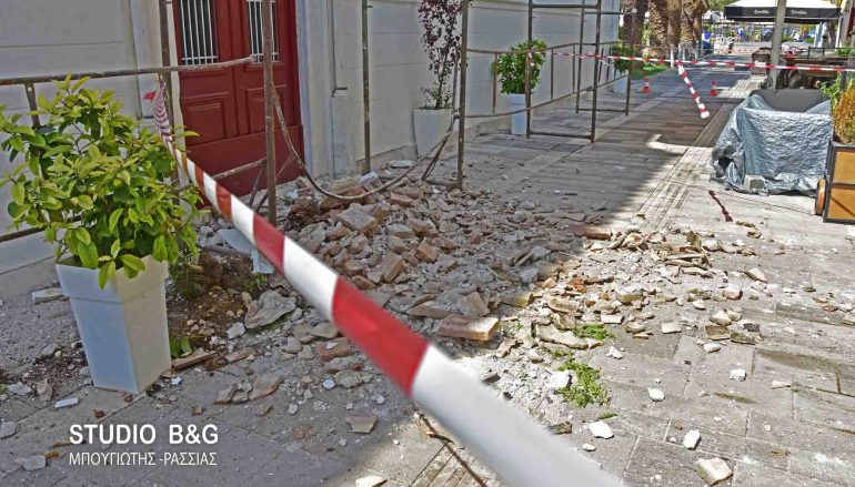 Κατέρρευσε τμήμα του Αγίου Νικολάου στο Ναύπλιο (ΦΩΤΟ – ΒΙΝΤΕΟ)