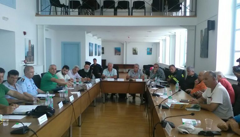 Ο Μητροπολίτης Χαλκίδος κοντά στους πυρόπληκτους (ΦΩΤΟ)