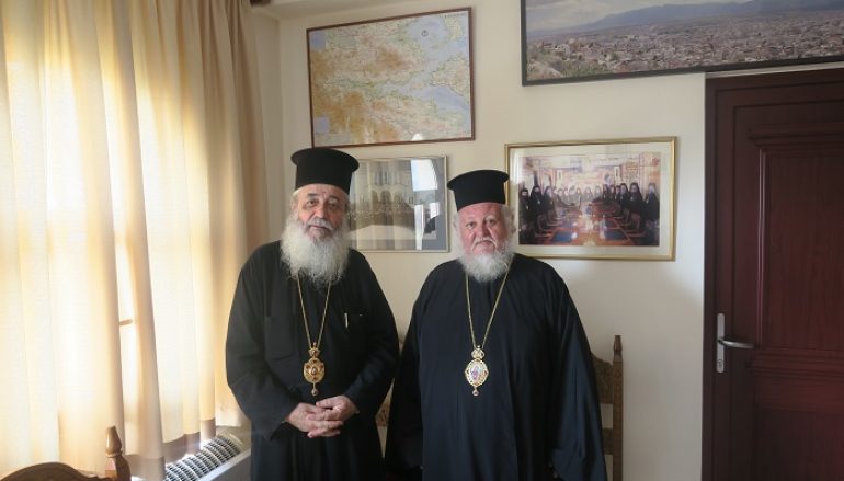 Ο Επίσκοπος Μοζαμβίκης κ. Χρυσόστομος στον Μητροπολίτη Φθιώτιδος