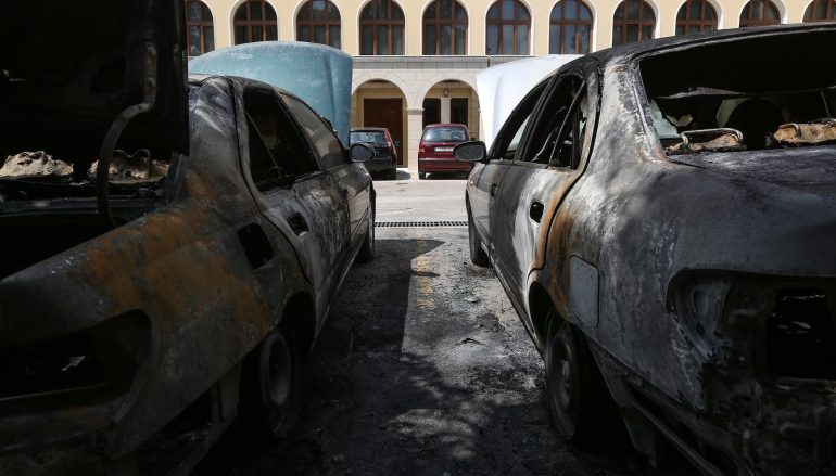 Υποτιθέμενοι αντιεξουσιαστές…