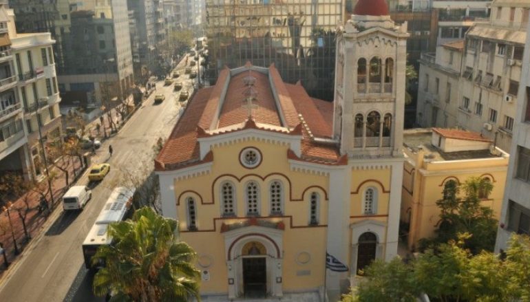 Βεβήλωσαν δύο νέους ναούς στα Εξάρχεια