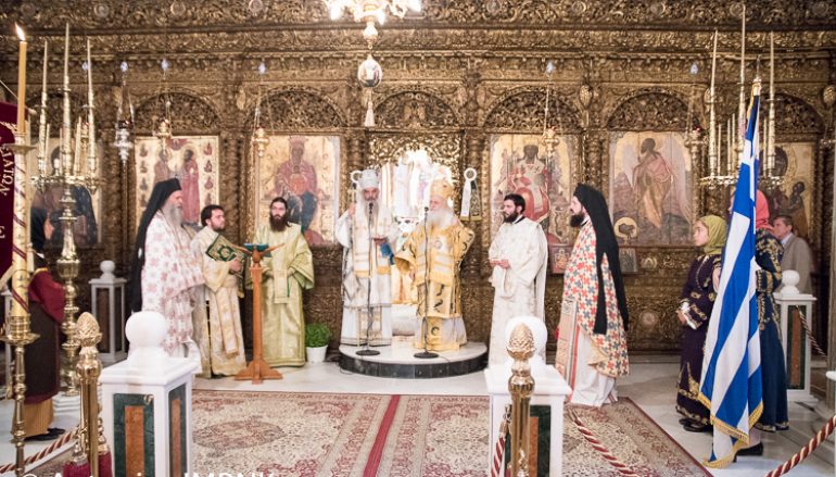Αρχιερατικό συλλείτουργο και μνημόσυνο για τα θύματα της Μικρασιατικής Καταστροφής στη Βέροια (ΦΩΤΟ)