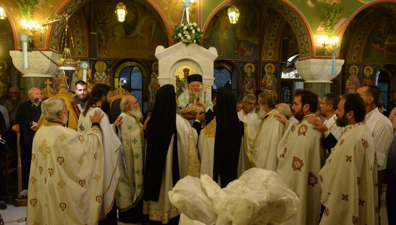 Αρχιερατικός Εσπερινός στην Πύλο για την Παναγία Μυρτιδιώτισσα (ΦΩΤΟ)