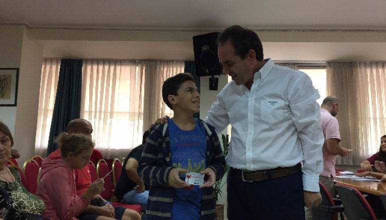 H «AΠΟΣΤΟΛΗ» διέθεσε προπληρωμένες κάρτες σε 1150 παιδιά