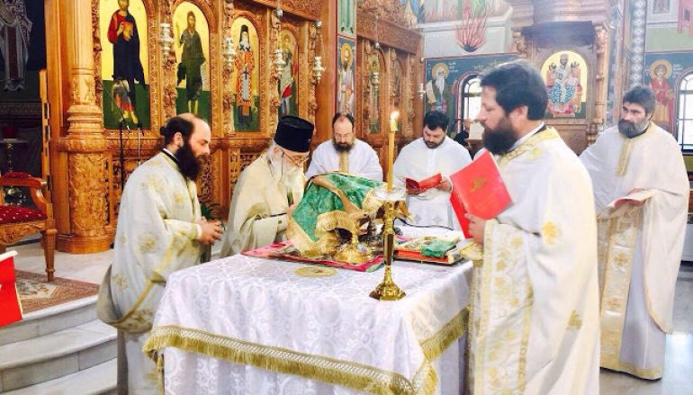 Η Θ. Λειτουργία του Αγ. Ιακώβου του Αδελφοθέου στην Ι. Μ. Γλυφάδας (ΦΩΤΟ)