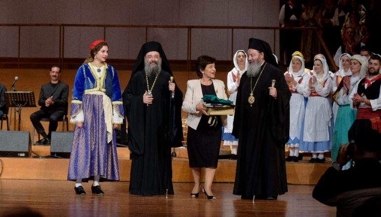 Μητροπολίτης Πατρών: «Απόψε σε συνάντησα μάνα μου, Πατρίδα, Ελλάδα…» (ΦΩΤΟ)