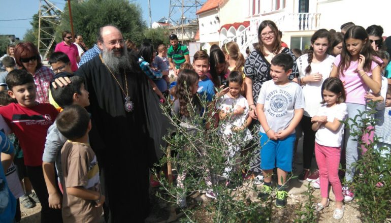 Ο Μητροπολίτης Πατρών κοντά στα παιδιά της Μητροπόλεως (ΦΩΤΟ)