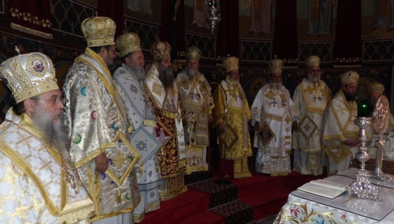 Πλειάδα Αρχιερέων στα ονομαστήρια του Μητροπολίτη Κορίνθου (ΦΩΤΟ)