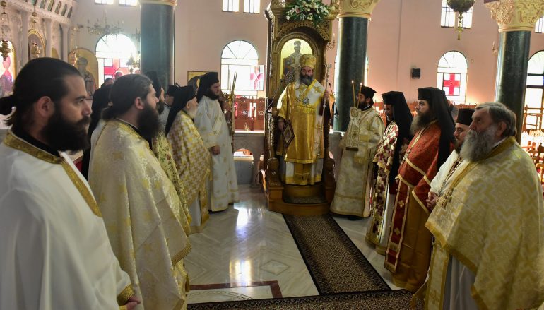 Αρχιερατική Θεία Λειτουργία της εορτής του Αγίου Νεκταρίου στην Ι. Μ. Λαγκαδά (ΦΩΤΟ)
