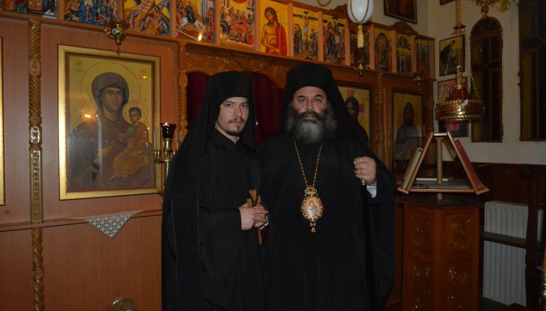 Μοναχική κουρά από τον Μητροπολίτη Λαγκαδά (ΦΩΤΟ)