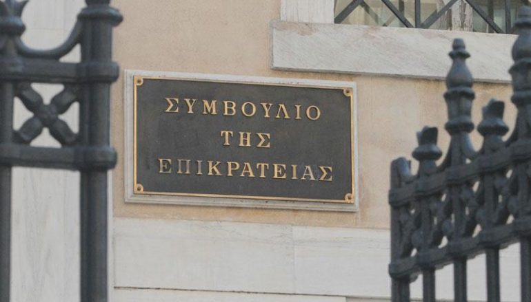 Προσφυγές στο ΣτΕ κατά Φίλη για τα Θρησκευτικά