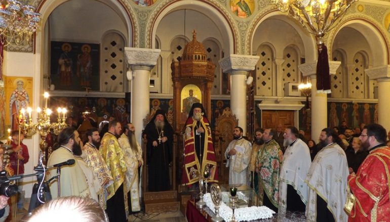 Υποδοχή των Αχράντων Παθών στην Κόρινθο (ΦΩΤΟ)
