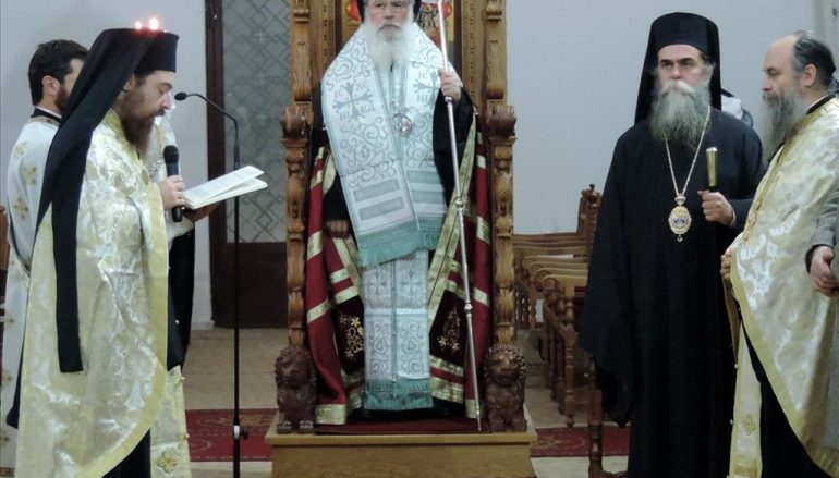 Δισαρχιερατικός εσπερινός των Χριστουγέννων στην Άρτα (ΦΩΤΟ)