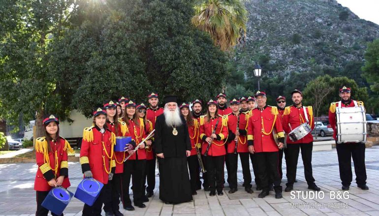 Έψαλλαν τα Παραδοσιακά κάλαντα στον Μητροπολίτη Αργολίδος (ΦΩΤΟ-ΒΙΝΤΕΟ)