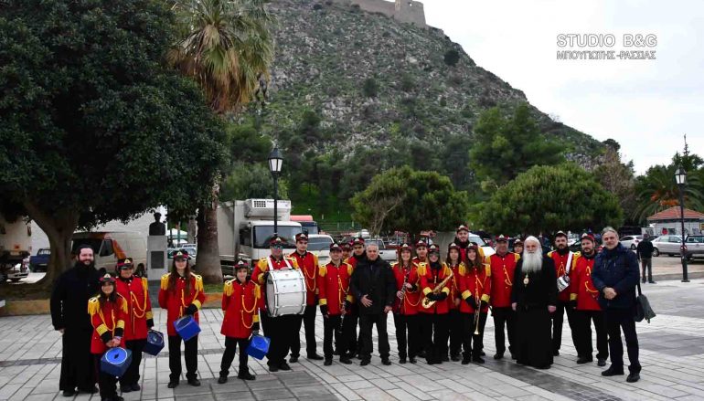 Πρωτοχρονιάτικα κάλαντα στον Μητροπολίτη Αργολίδος Νεκτάριο (ΦΩΤΟ – ΒΙΝΤΕΟ)