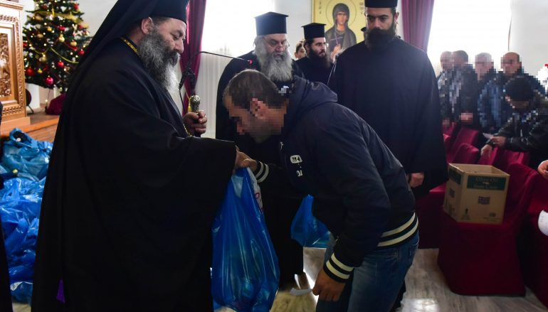Διανομή Δεμάτων Αγάπης από την Ι. Μ. Λαγκαδά (ΦΩΤΟ)
