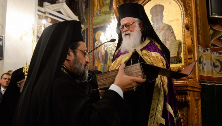 Συγκινητική η υποδοχή του Αρχιεπίσκοπου Αλβανίας στην Καλαμάτα (ΦΩΤΟ-ΒΙΝΤΕΟ)