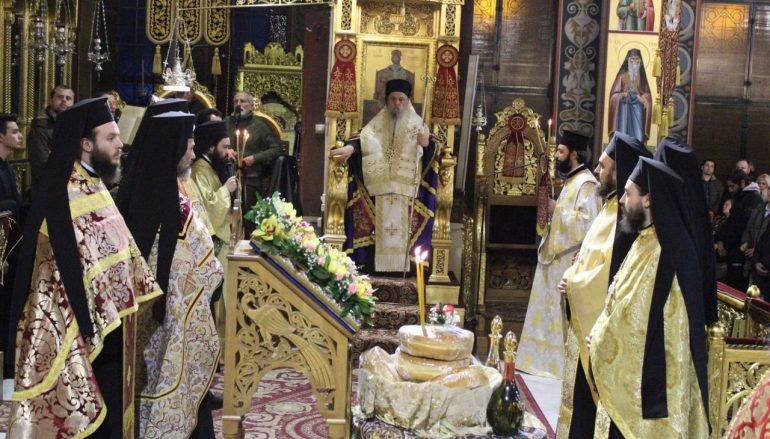 Η Λάρισα υποδέχθηκε τον Άγιο Σπυρίδωνα από την Κέρκυρα (ΦΩΤΟ)